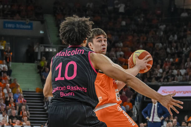 在若塔伤缺 在若塔伤缺